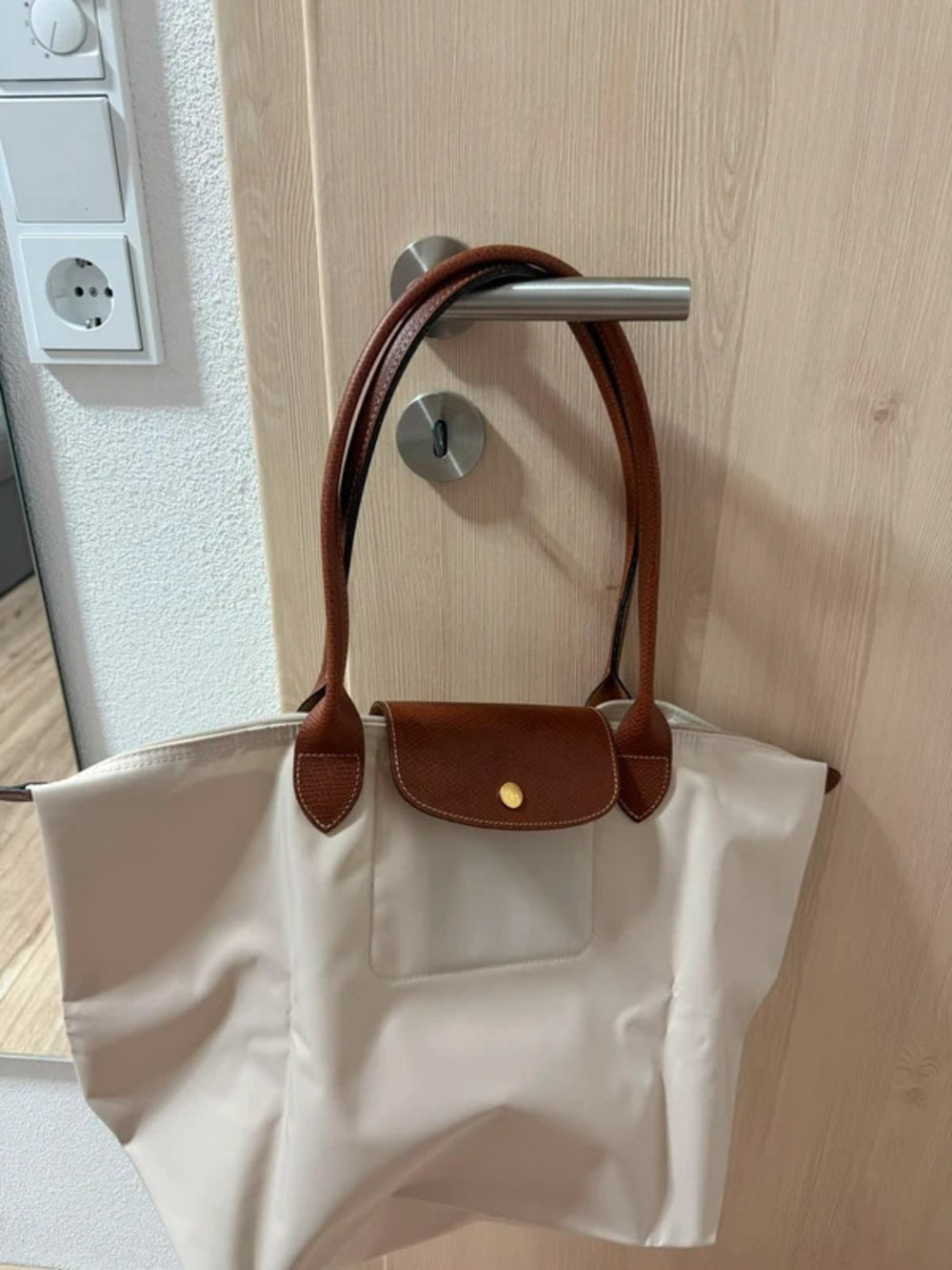 LONGCHAMP Roseau Top Handle Satchel - Picture 2 of 2